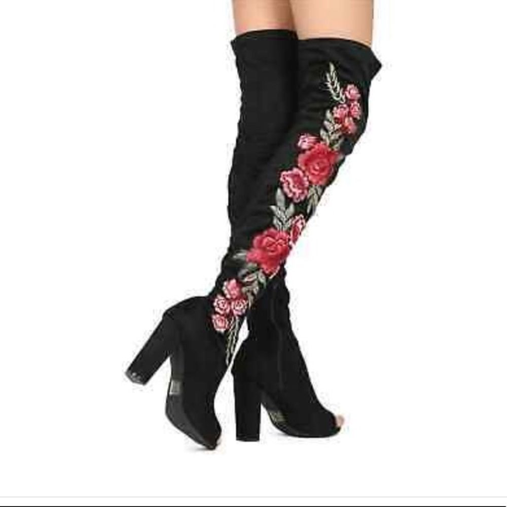 ‼️SOLD‼️Wild Diva lounge over the knee embroidered - Picture 1 of 7